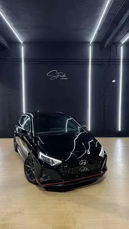 Usado Hyundai i20 204 CV (150 kW) 2023 Negro Utilitario