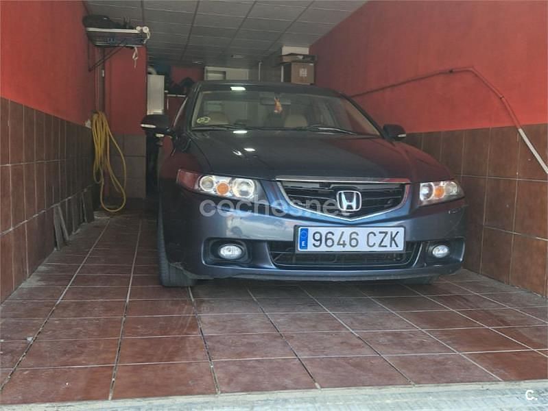Usado Honda Accord Executive 190 CV (139 kW) 2004 Negro Berlina