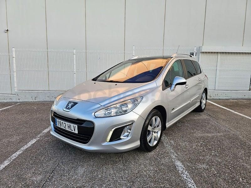 Usado Peugeot 308 SW Family 92 CV (67 kW) 2012 Gris / plata Familiar