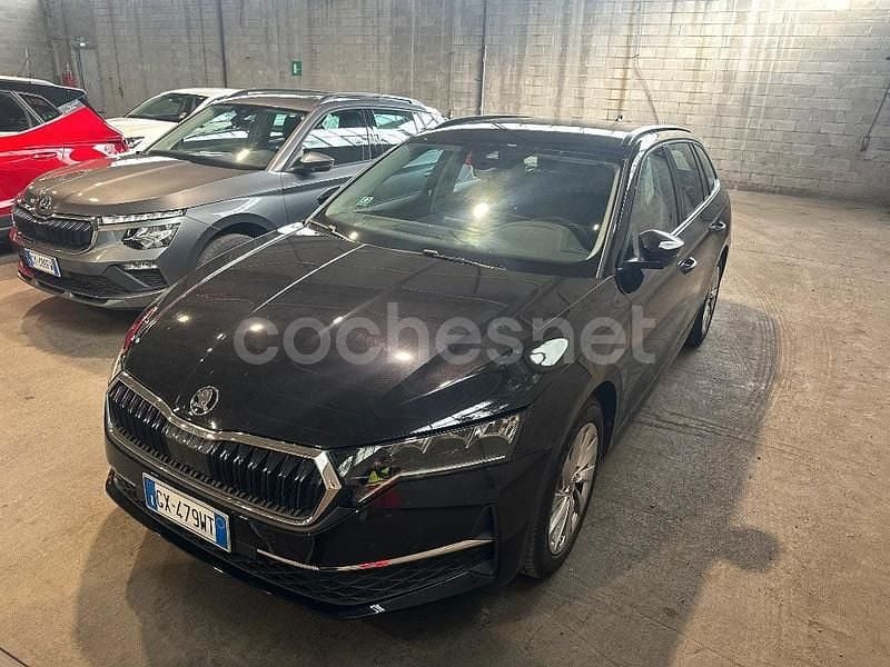 Usado Skoda Octavia Selection 150 CV (110 kW) 2024 Negro Familiar