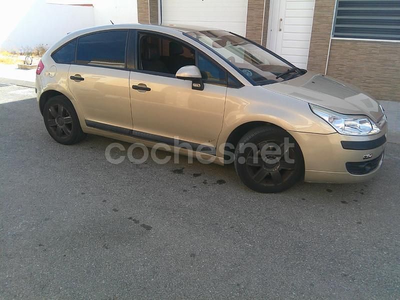 Beige Usado 2006 Citroën C4 Berlina | 2800 € (Precio justo) - Imagen 1/4