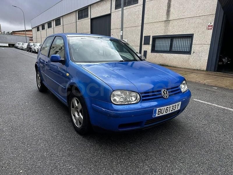 Usado VW Golf IV Highline 115 CV (84 kW) 2000 Azul Berlina