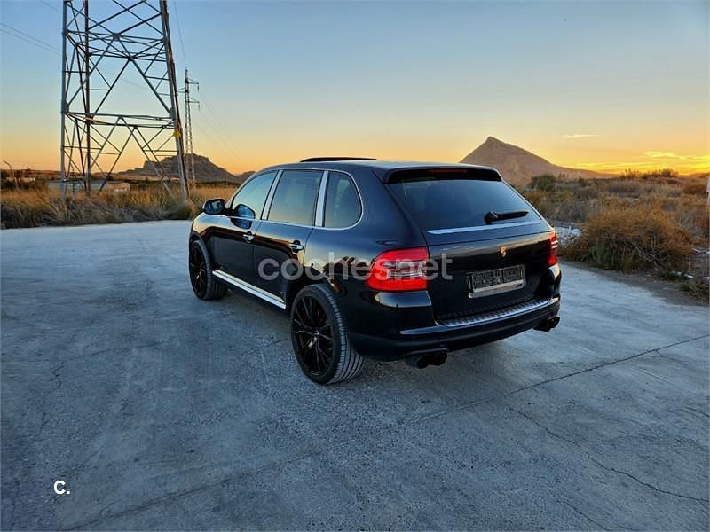 Usado Porsche Cayenne Turbo 450 CV (330 kW) 2004 Negro SUV