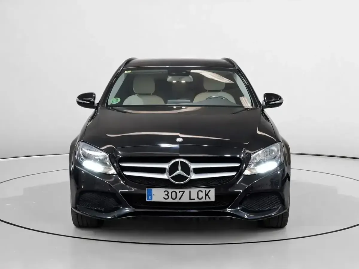 Usado Mercedes C220 170 CV (125 kW) 2015 Negro Berlina