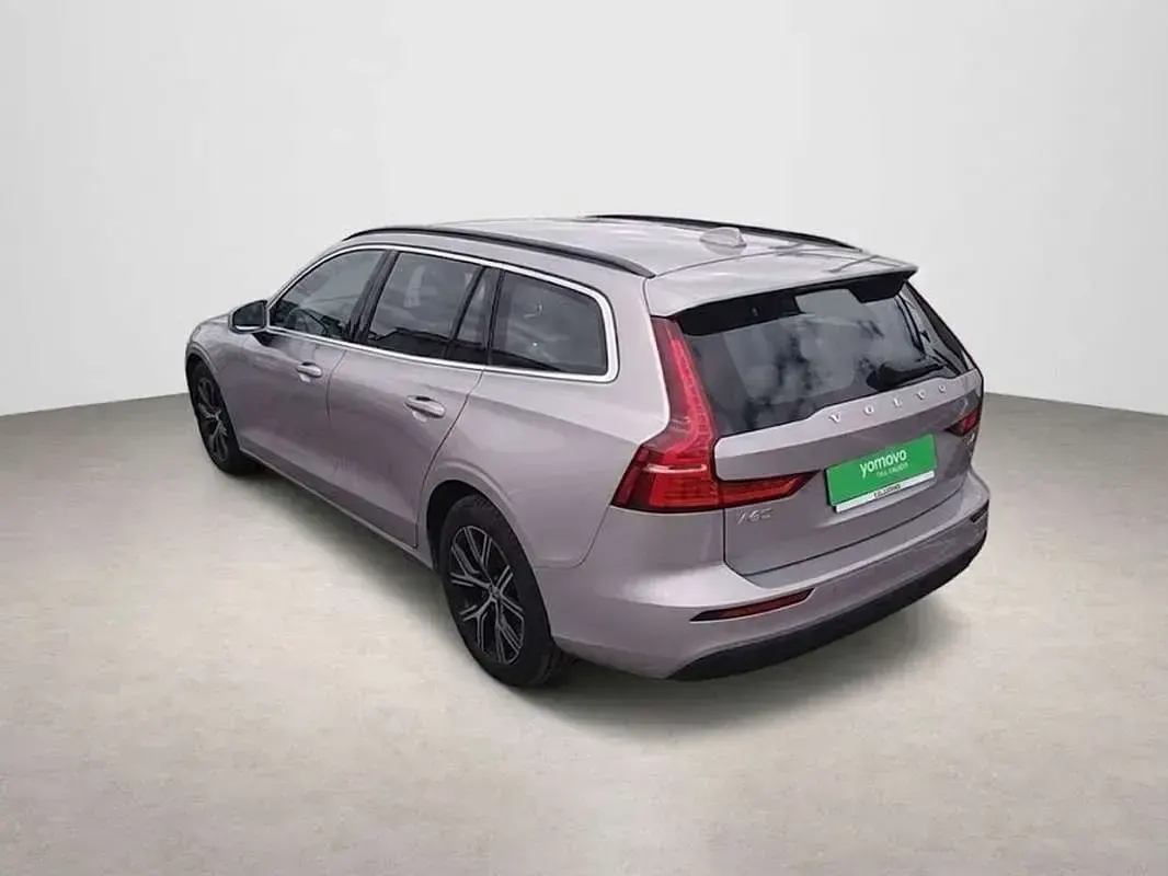 Usado Volvo V60 Core 199 CV (146 kW) 2023 Gris Familiar