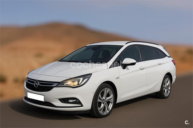 Blanco Usado 2019 Opel Astra Dynamic Familiar | 13.500 € (Precio justo) - Imagen 1/4