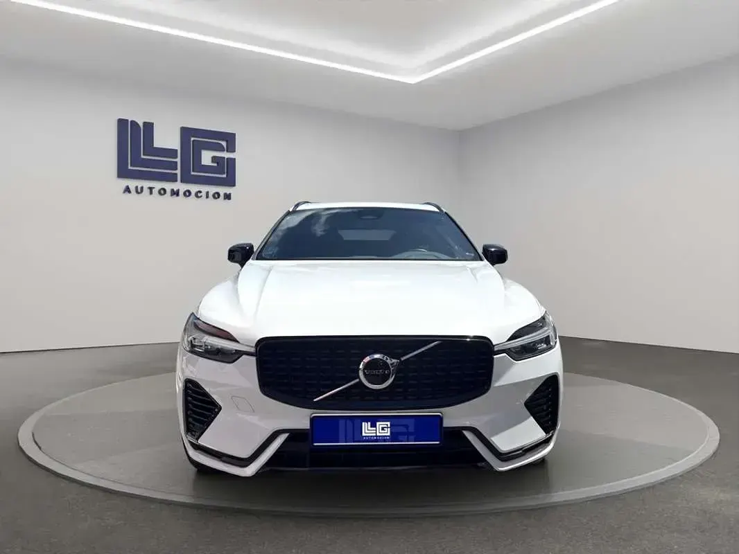 Usado Volvo XC60 R-Design 351 CV (258 kW) 2022 Blanco SUV