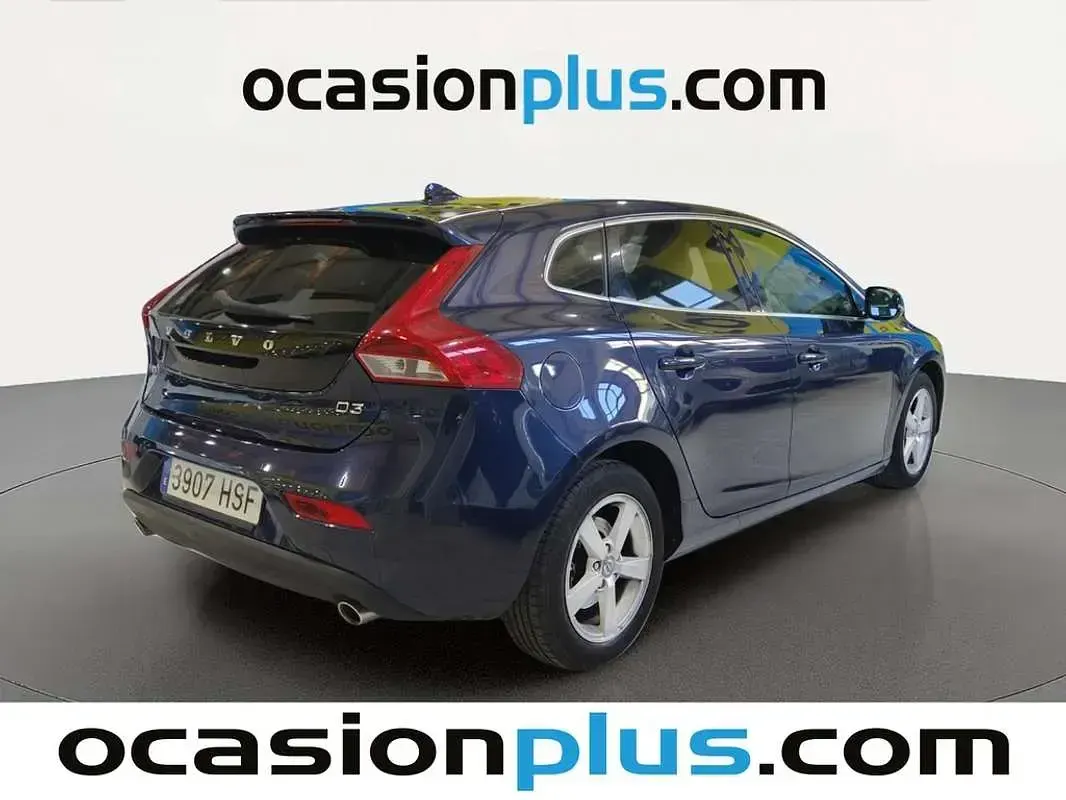 Usado Volvo V40 Momentum 150 CV (110 kW) 2013 Blanco Utilitario