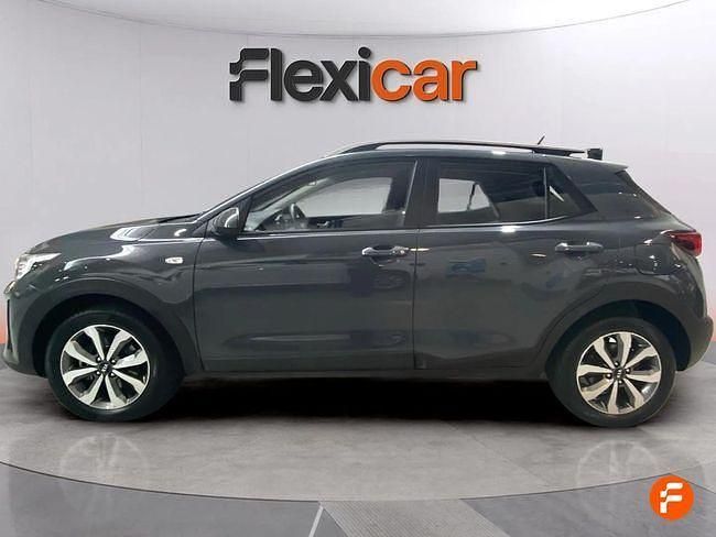 Usado Kia Stonic 84 CV (61 kW) 2021 Gris SUV