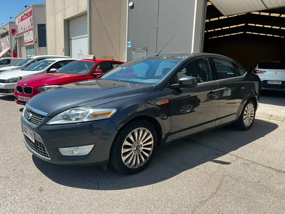 Usado Ford Mondeo Ghia 140 CV (102 kW) 2007