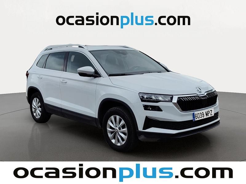 Usado Skoda Karoq Selection 116 CV (85 kW) 2024 Blanco SUV