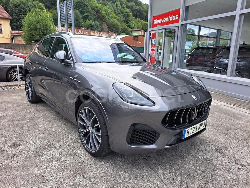 Gris / plata Usado 2024 Maserati Grecale GT SUV | 66.000 € (Caro) - Imagen 1/4