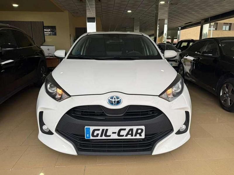 Usado Toyota Yaris Hybrid Business Edition 116 CV (85 kW) 2023 Blanco Utilitario