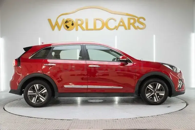 Usado Kia Niro 141 CV (103 kW) 2021 Rojo SUV