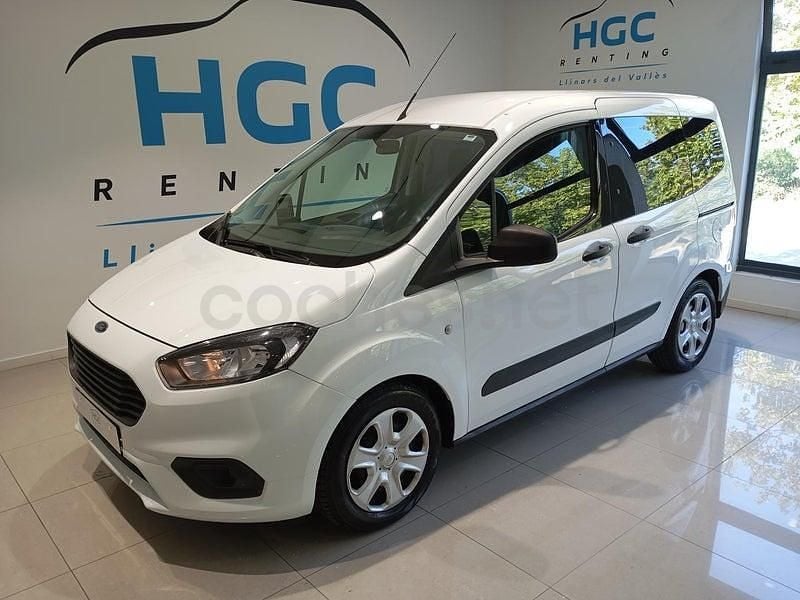 Usado Ford Tourneo Courier Ambiente 75 CV (55 kW) 2019 Blanco Monovolumen