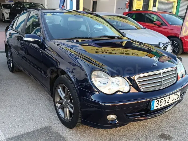 Usado Mercedes C220 Classic 150 CV (110 kW) 2007 Azul Berlina