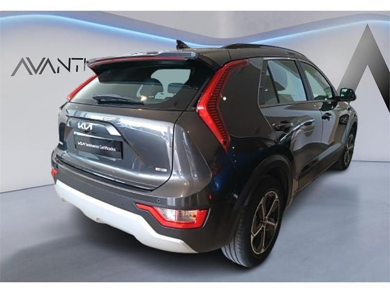Usado Kia Niro 141 CV (103 kW) 2023 Gris SUV