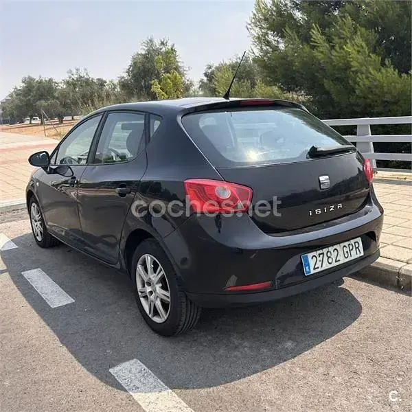Usado Seat Ibiza Reference 90 CV (66 kW) 2009 Negro Berlina