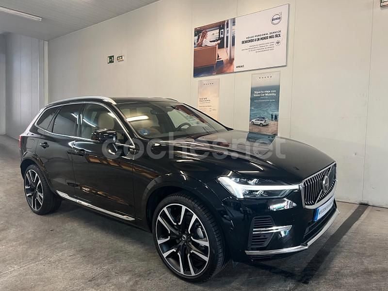 Negro Usado 2023 Volvo XC60 Plus SUV | 48.999 € (Un poco caro) - Imagen 1/4