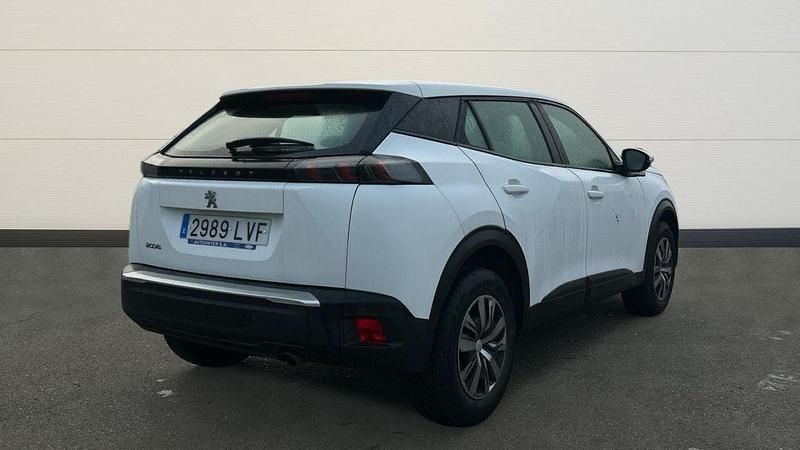 Usado Peugeot 2008 Active 100 CV (73 kW) 2021 Blanco SUV