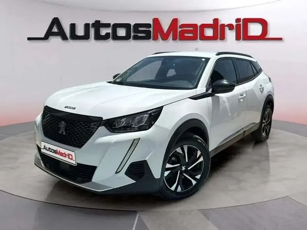 Usado Peugeot 2008 Allure 110 CV (80 kW) 2022 Blanco SUV
