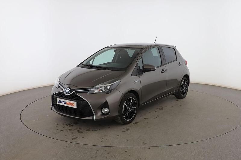Gris Usado 2016 Toyota Yaris Hybrid Active Utilitario | 11.999 € (Un poco caro) - Imagen 1/3