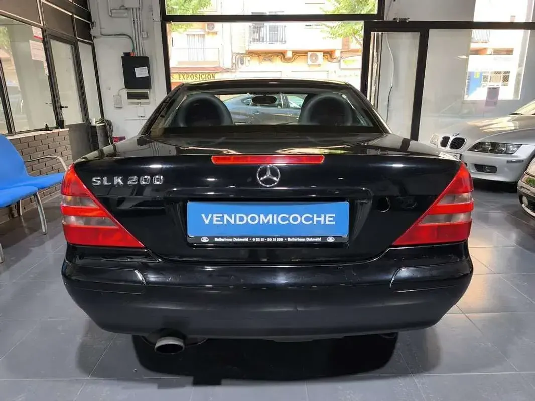 Usado Mercedes SLK200 136 CV (100 kW) 1996 Negro Descapotable