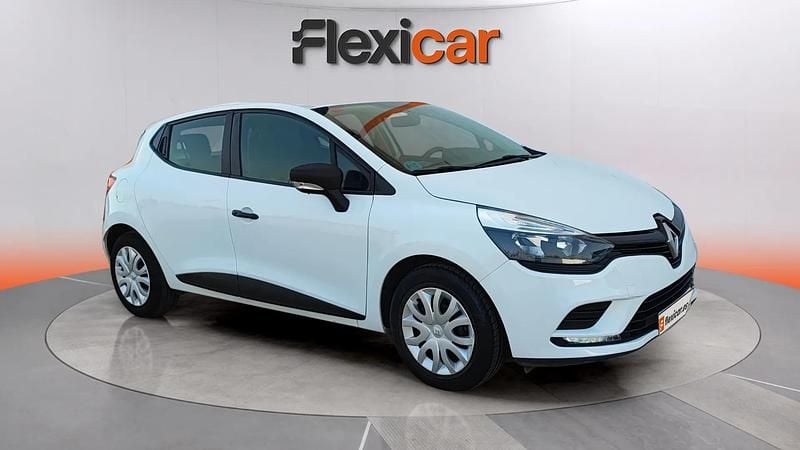 Usado Renault Clio IV Business 76 CV (55 kW) 2018 Blanco Berlina