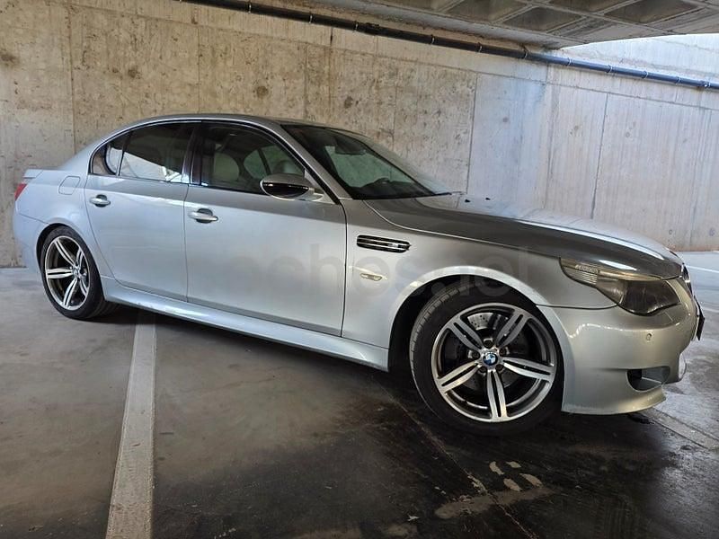 Usado BMW M5 507 CV (372 kW) 2005 Gris / plata Berlina