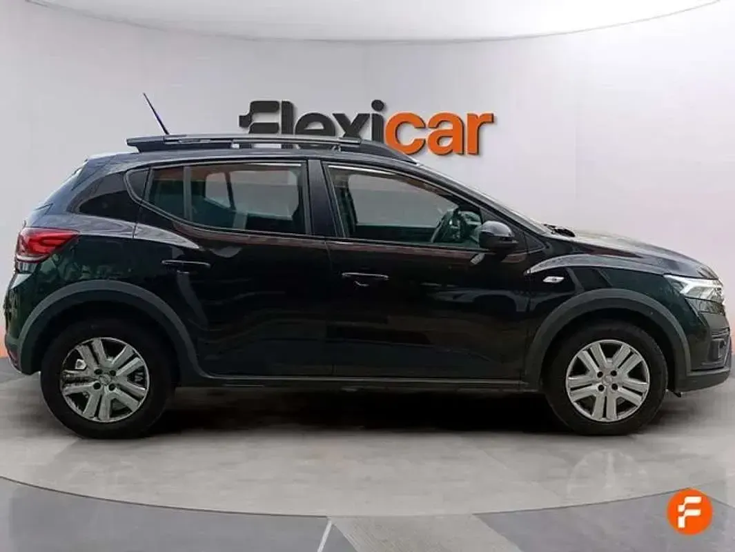 Usado Dacia Sandero Essentiel 101 CV (74 kW) 2024 Negro Utilitario