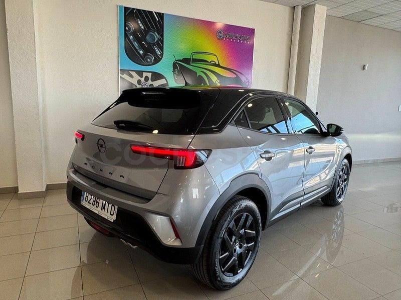 Usado Opel Mokka 136 CV (100 kW) 2024 Gris / plata SUV