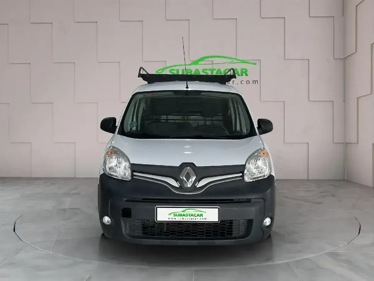 Usado Renault Kangoo 75 CV (55 kW) 2018 Blanco Monovolumen