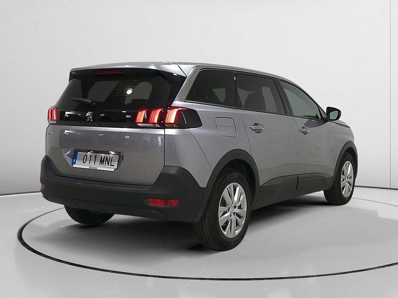 Usado Peugeot 5008 Active 131 CV (96 kW) 2024 Gris SUV