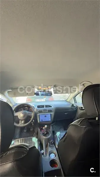 Usado Seat Leon Ecomotive 105 CV (77 kW) 2009 Gris / plata Utilitario