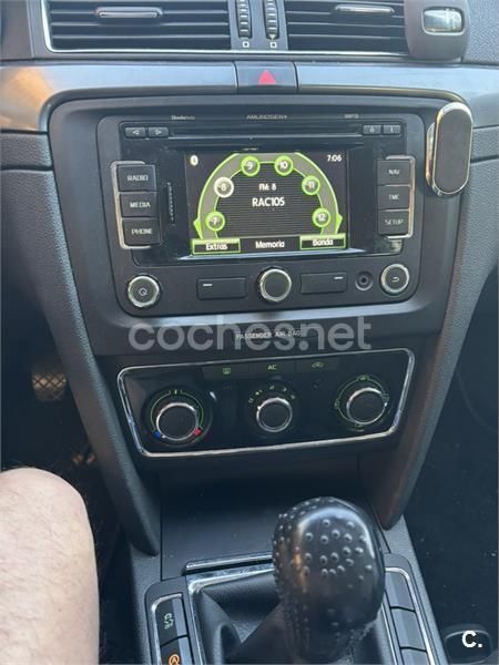 Negro Usado 2012 Skoda Superb GreenLine Familiar | 7200 € (Precio justo) - Imagen 1/4
