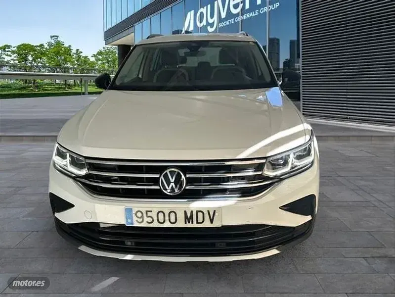 Usado VW Tiguan Sportline 150 CV (110 kW) 2023 Blanco SUV