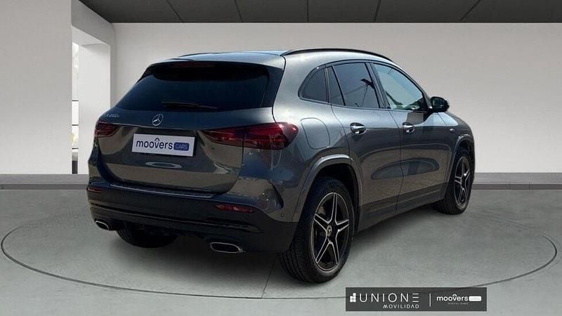 Usado Mercedes GLA250 218 CV (160 kW) 2025 Gris SUV