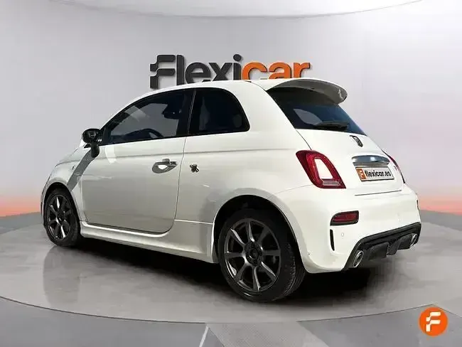 Usado Abarth 595 165 CV (121 kW) 2022 Blanco Utilitario