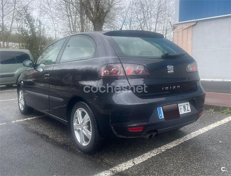 Usado Seat Ibiza Sport 100 CV (73 kW) 2007 Negro Utilitario