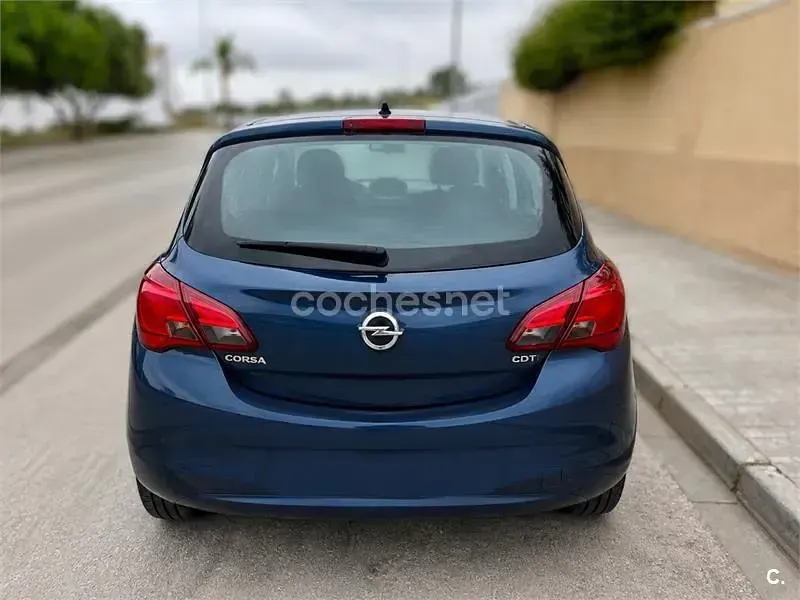 Usado Opel Corsa Selective 75 CV (55 kW) 2015 Azul Utilitario