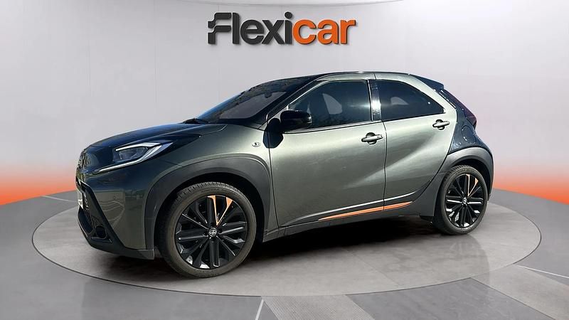 Usado Toyota Aygo X Play 72 CV (52 kW) 2022 Gris SUV