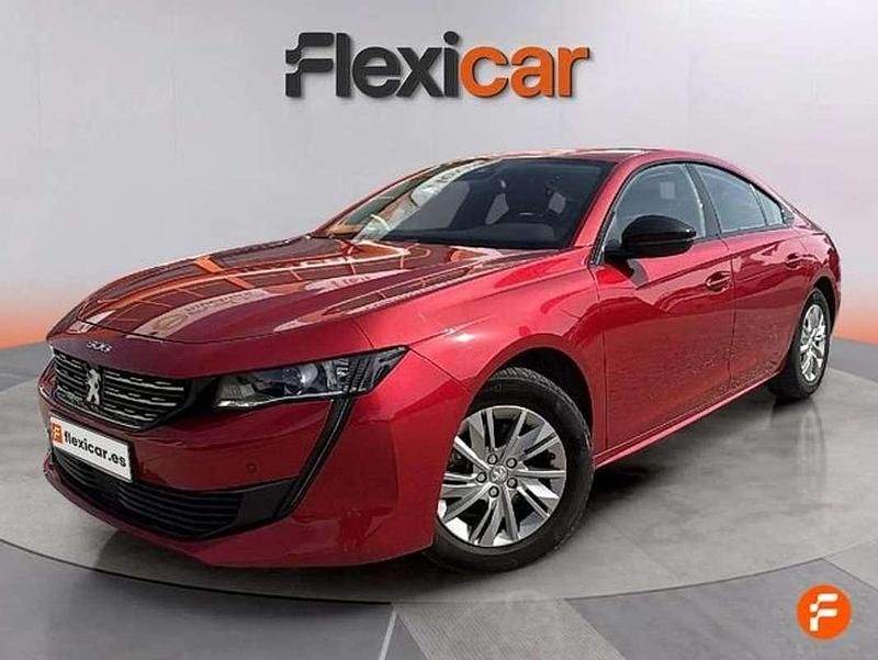 Usado Peugeot 508 Allure 131 CV (96 kW) 2022 Rojo Berlina