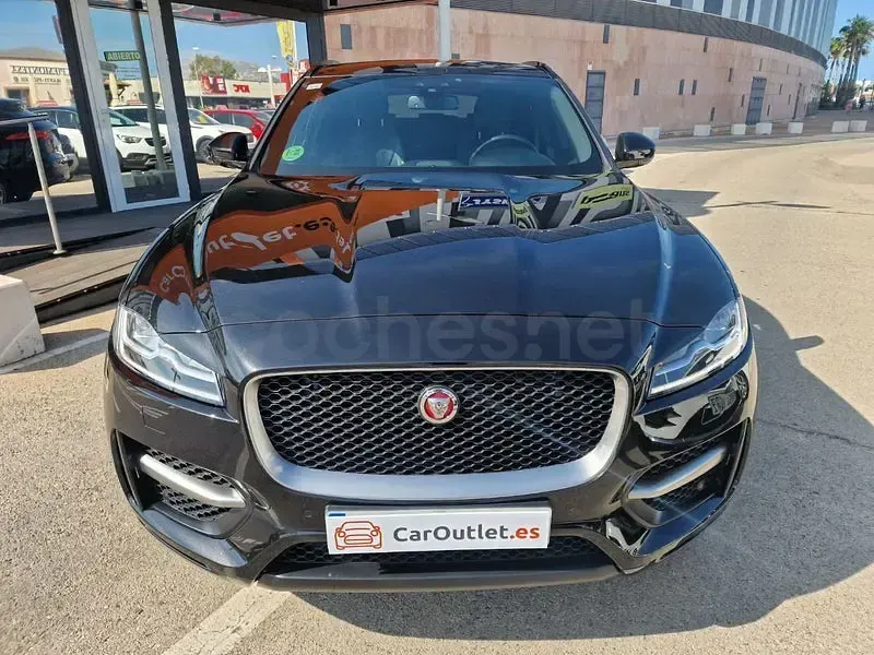 Usado Jaguar F-Pace R-Sport 300 CV (220 kW) 2017 Negro SUV