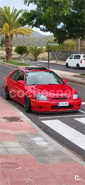 Usado Honda Civic SR 125 CV (91 kW) 2000 Rojo Coupe