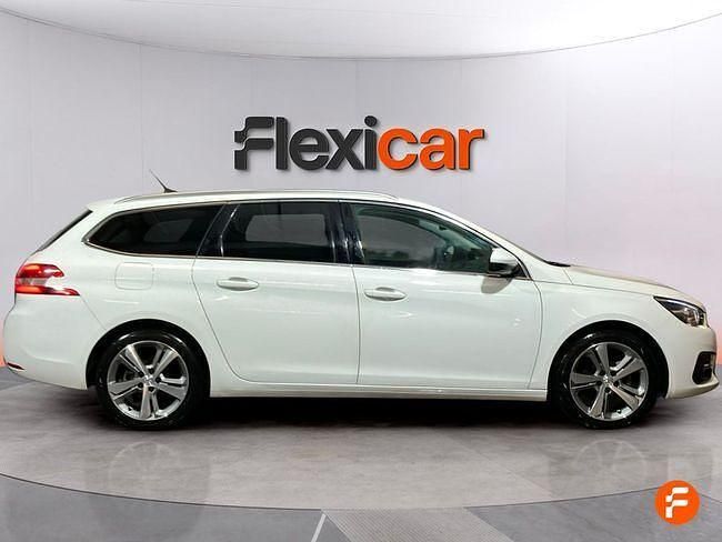 Usado Peugeot 308 SW Allure 130 CV (95 kW) 2020 Blanco Familiar