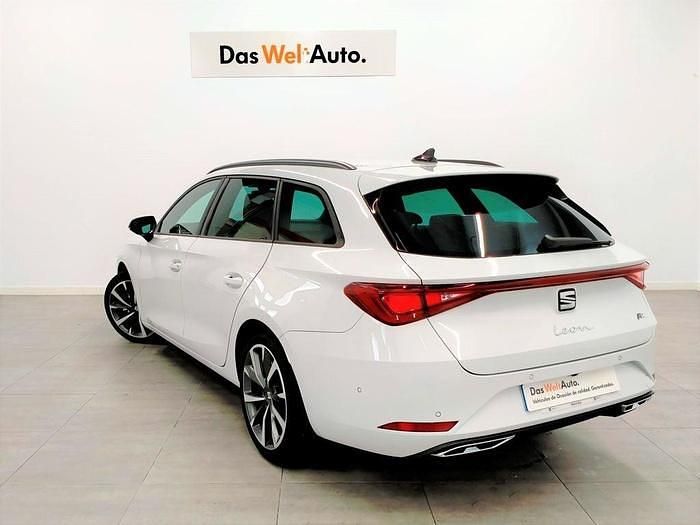 Usado Seat Leon FR 150 CV (110 kW) 2025 Blanco
