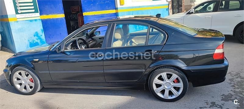 Usado BMW 320 136 CV (100 kW) 2002 Negro Familiar