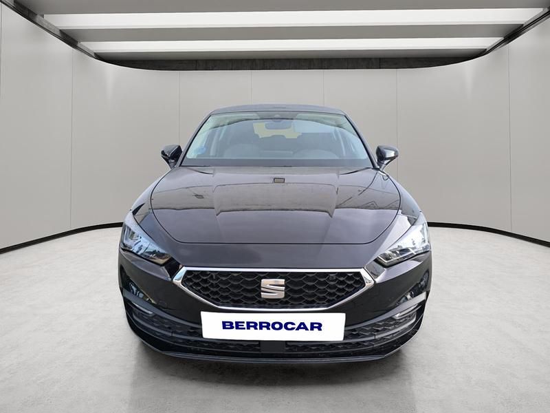 Usado Seat Leon Style 116 CV (85 kW) 2025 Negro Utilitario