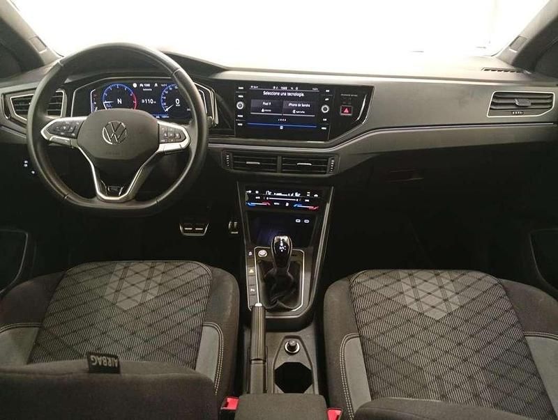 Usado VW Taigo R-line 116 CV (85 kW) 2025 Negro SUV