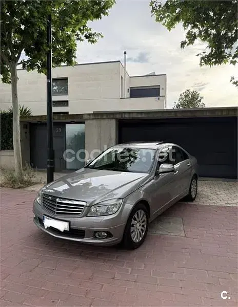 Usado Mercedes C200 Avantgarde 136 CV (100 kW) 2010 Beige Familiar